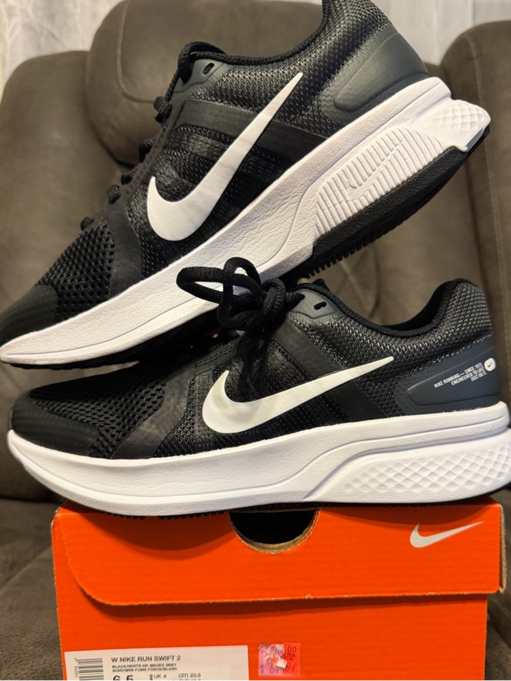 Nike Run Swift 2 Running Shoes Sneakers Black White CU3528-004 Womens Size 6.5